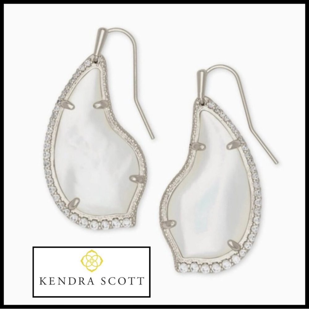 Kendra Scott Tinley Drop Earrings in MOP & Silver
